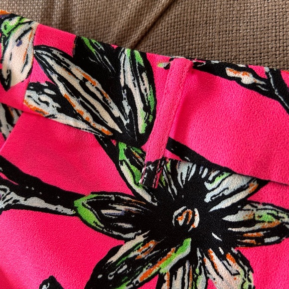 ZOA New York Pink and Black Floral Shorts - Picture 3 of 5